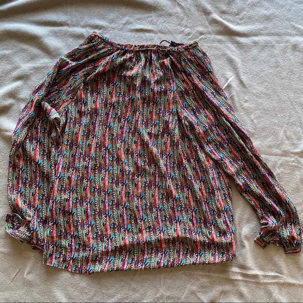 Feather pattern pull-over blouse - Picture 8 of 8